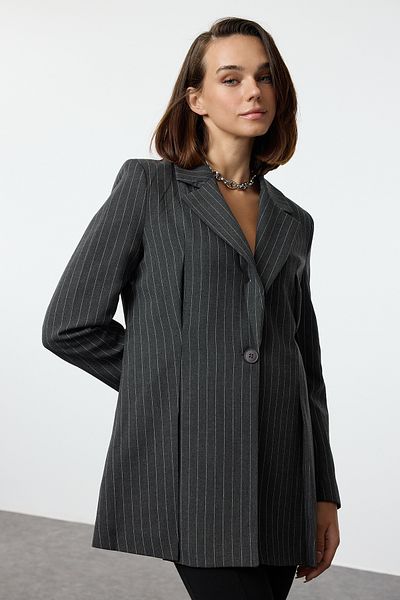 Trendyol Collection Grau gestreifte Premium-Blazerjacke aus Poliviskon – TWOAW25BC00005