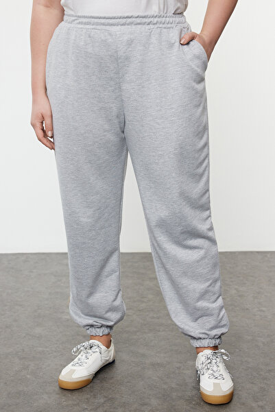 Trendyol Curve Ελαστικό γκρι Melange Plus Size Jogger Sweatpants - Λεπτό ελαστικό πόδι TBBAW23AJ00002
