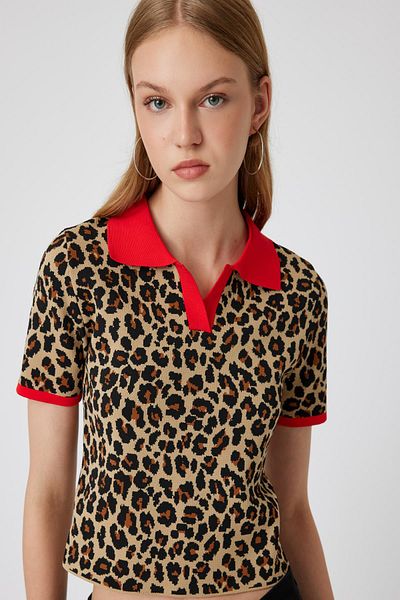Koton Kurzarmpullover mit Leopardenmuster und Polokragen