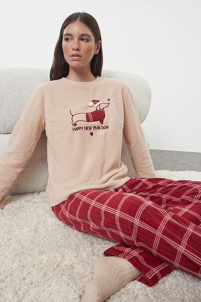 Trendyol Collection New Year's Themed Salmon Fleece Pajamas Set - Plaid Pattern Thmaw25Pt00137
