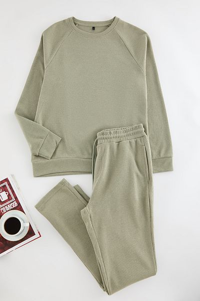 Trendyol Collection Hellkhakifarbenes Herren-Pyjama-Set mit Waffelmuster und Raglanärmeln, reguläre Passform, gestrickt, TMNAW23PT00015