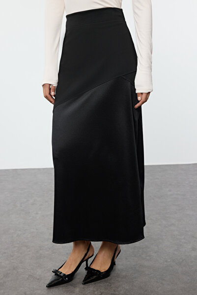 Trendyol Modest Szatén részletes fekete kötött szoknya - TCTAW25EE00003