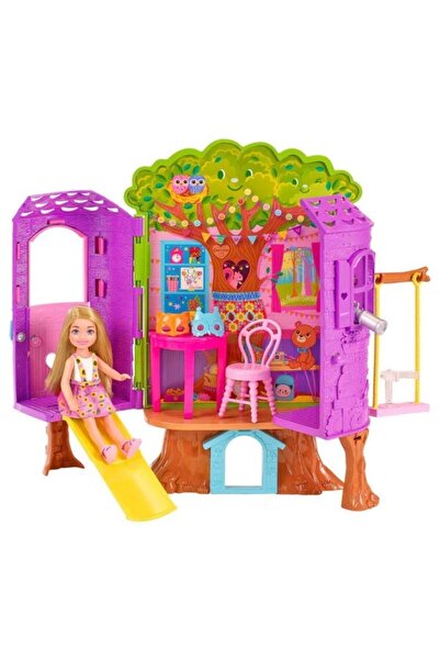 Barbie Chelsea'nin Ağaç Evi Barbie Chelsea'nin Ağaç Evi ve Köpeği HPL70