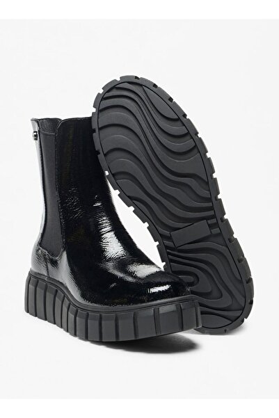 Celeste Women's Solid Slip-On Flatform Boots