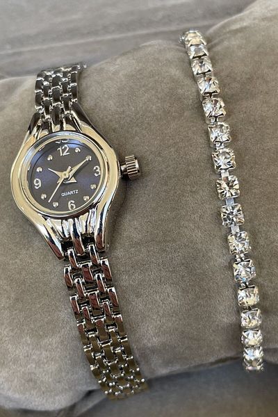 Leerybee To Accompany Every Memory: Stylish and Convenient Women's Watches