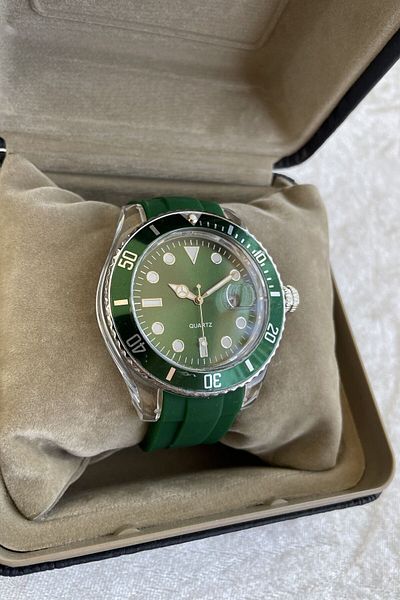 Leerybee Don't Compromise on Your Style: The Best Unisex Wristwatch