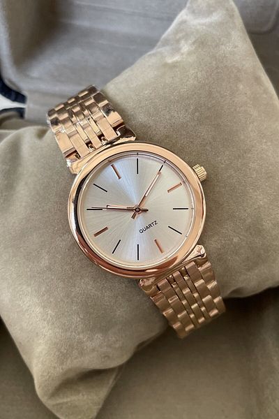 Leerybee Women's Wristwatch - Fine and Polite Detailed