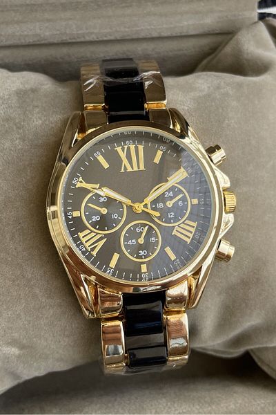 Leerybee It's the Time of Elegance!Stylish Steel Unisex Wristwatch
