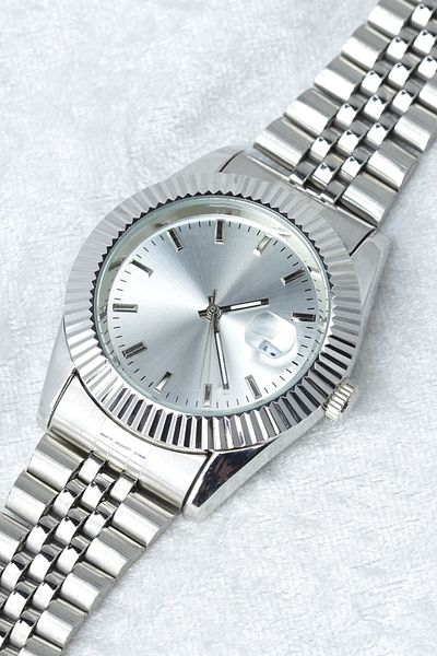 Leerybee Men's Silver Color Steel Cord Wrist Watch