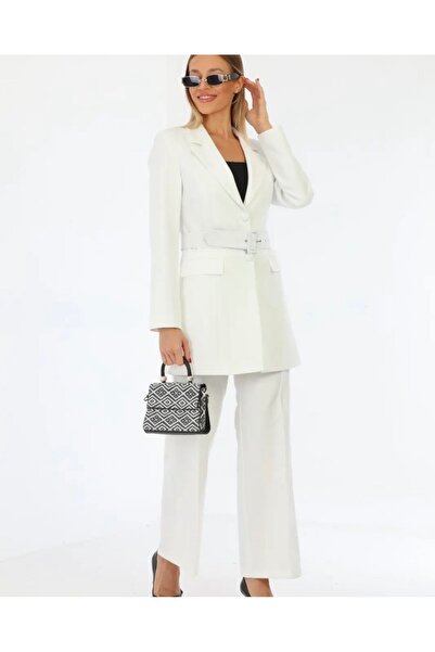 diaves Beyaz Uzun Kemerli Blazer Ceket ve Palazzo Kesim Pantolon Atlas Dokuma Kumaş Takım Elbise