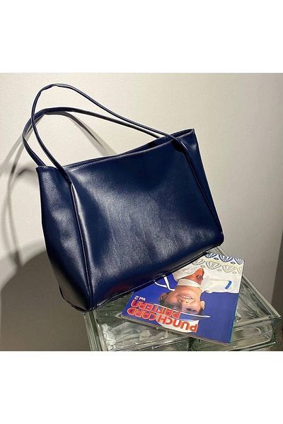 HONEY BAG Дамска чанта за рамо в тъмносиньо, мек модел