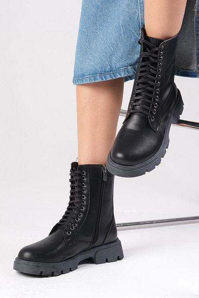 Mio Gusto Alvina Black Color Lace up and Zippered Thick Sole Women's Boots