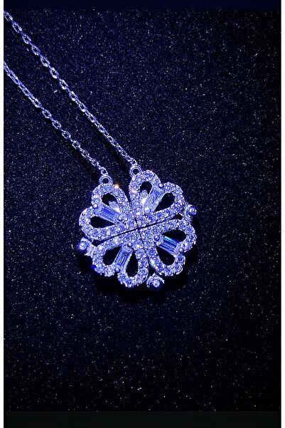 SARIASLAN Işıklı Kutuda Beyaz Taşlı Mıknatıslı Açılan Gümüş Yonca Kolye, En G...