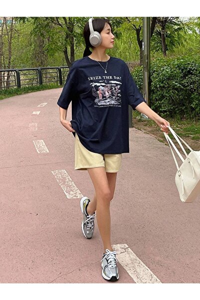 Know Жіноча темно-синя футболка з принтом Seize The Day