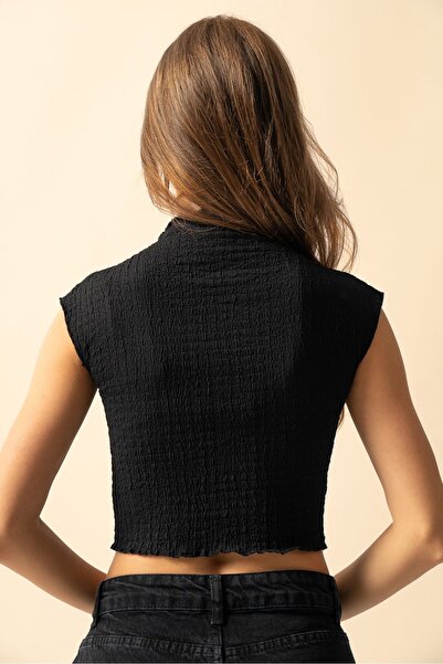 Know Black Sleeveless Seersucker Fabric Top