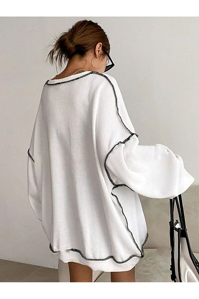 Know Women's 3 Thread White Piping Detail Amusements Printed Crew Neck Oversize Sweatshirt