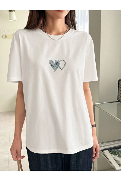 Know Women's White Double Heart Printed Oversize T-shirt