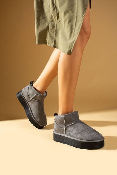 Pembe Potin Γυναικεία Μίνι Γκρι Μποτάκια Nubuck με Γούνινο Εσωτερικό Επίπεδο Χοντρό Άνετη Σόλα Γυναικεία Παπούτσια