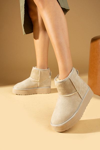 Pembe Potin Γυναικείες μπότες μπεζ Nubuck με γούνινο εσωτερικό, άνετη σόλα, γυναικεία παπούτσια