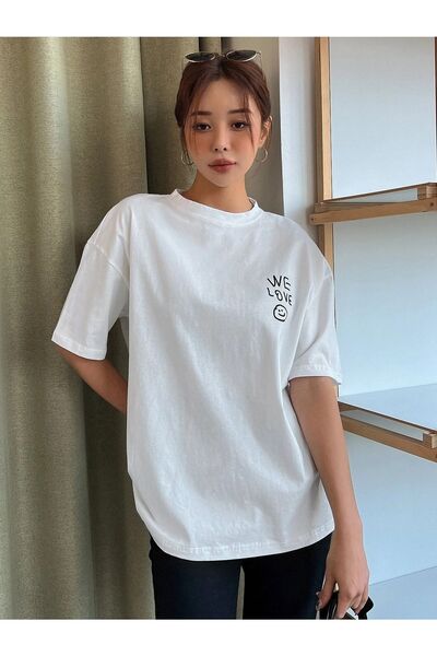 Trendseninle Γυναικείο μπλουζάκι White Love Love Love Printed Oversize