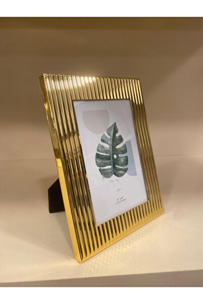 PLUS HOME RESİM ÇERÇEVESİ KÜÇÜK BOY ALTIN 10X15 METAL