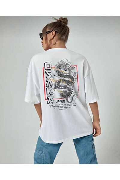 Trendseninle Λευκό μπλουζάκι Unisex Oversize Osaka με στάμπα