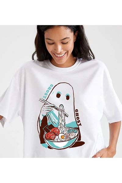 Trendseninle Γυναικείο υπερμεγέθη μπλουζάκι White Ghost Noddle Printed