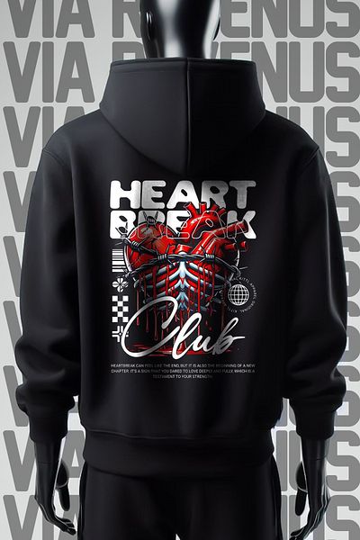 Vordevia Черен суитшърт с качулка Heart Break Club, 3 прежди, широк модел - с щампа отпред и отзад