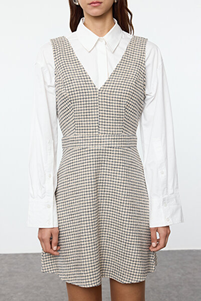 Trendyol Collection Beigefarbenes Mini-webkleid – Kariertes/kariertes Weste, Twoaw25el00484