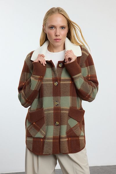 Trendyol Collection Премиум кафява карирана трикотажна жилетка - визия на палто Twoaw25Hi00023