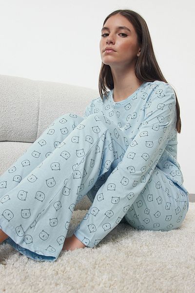 Trendyol Collection Set de pijamale tricotate cu ursuleț de pluș albastru 100% bumbac THMAW25PT00131