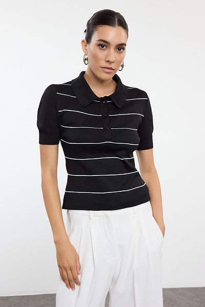Trendyol Collection Pulover negru cu dungi cu gât polo - TWOAW25KZ00361