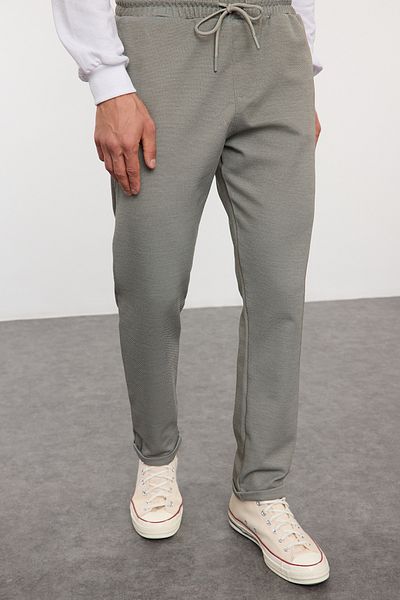 Trendyol Collection Flexibler und bequemer Khaki-Stoff – Hose mit gebundener Taille und doppeltem Bein TMNAW25PL00002
