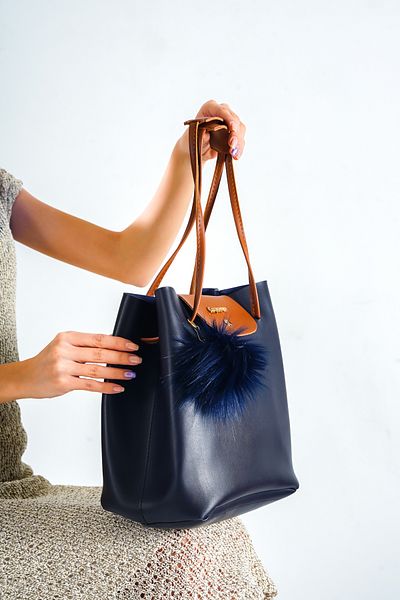 Capone Outfitters Padova Leder Damen Schultertasche