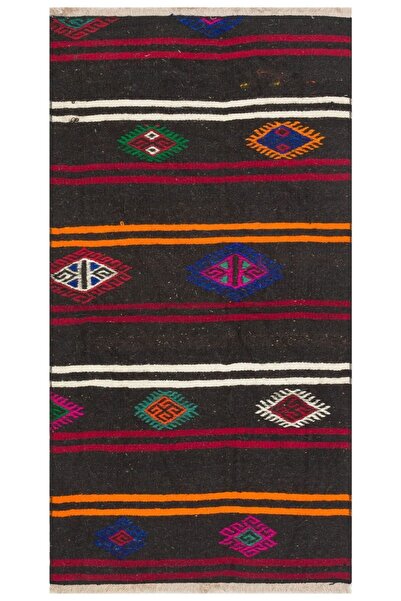 Home ANADOLU EL DOKUMA SİYAH RENK ÇİÇEKLİ DESEN VİNTAGE KİLİM