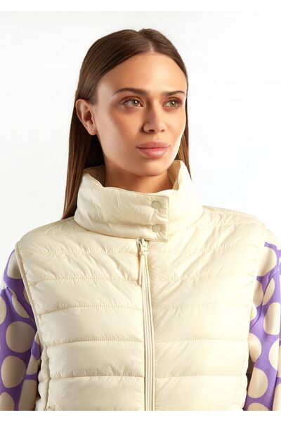 United Colors of Benetton Women's Cream Colored Recycled Polyester Padded Pufa Vest