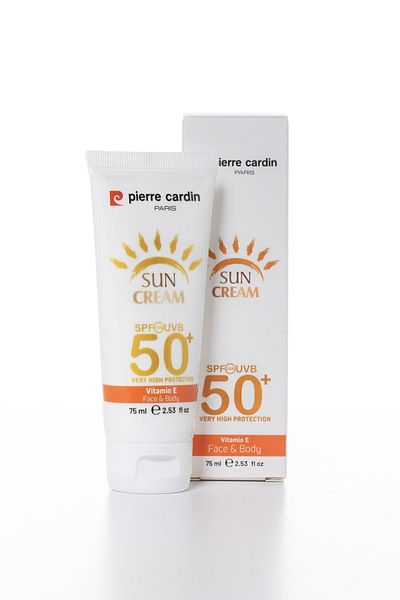 Pierre Cardin كريم الحماية من الشمس 50+ SPF حماية عالية جدًا - 75 مل