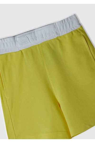 United Colors of Benetton Băiat - Pantaloni scurți polo cu imprimeu cu logo cu șnur cu talie galben neon