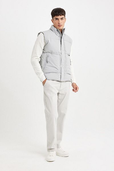 DeFacto Water Repellent Stand Collar Puffer Vest with Zipper Pocket C5818Ax24Au