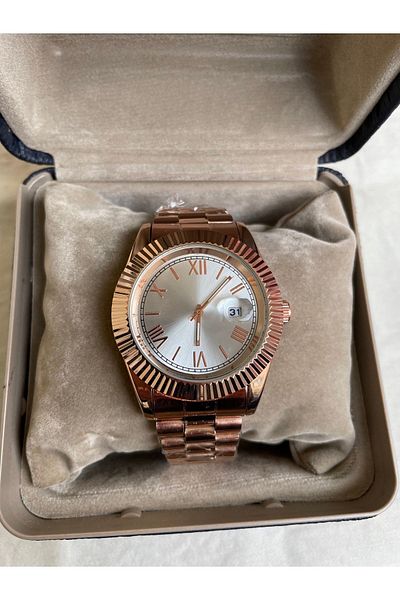 Leerybee Rose Gold Color Premium Unisex Wristwatch