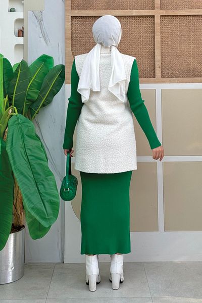 Bym Fashion Ecru Vest 7889 - Zero Sleeves and Pockets