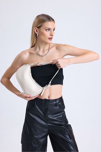 Makeuptime Black Women's Shoulder Bag - Special Strap Detail