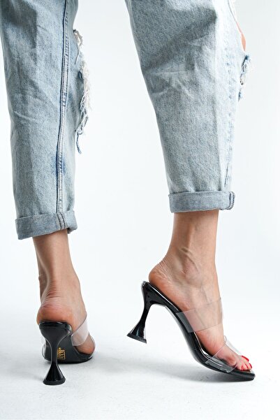 Saltopik Papuci cu toc șampanie din piele neagră cu bandă transparentă