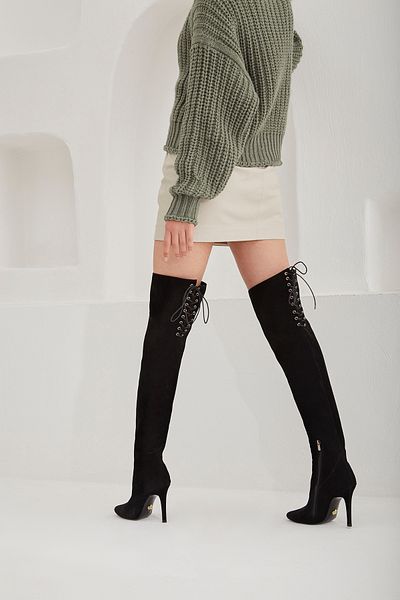 AYAKKABI PRENSİ Armino Lace Up Λεπτομερείς γυναικείες μπότες πάνω από το γόνατο μαύρο σουέντ 10 εκ., μπότες με τακούνι