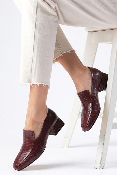 Mio Gusto Gaia Burgundy Animal Patterned Short Heeled Women's Shoes - Blunt Toe