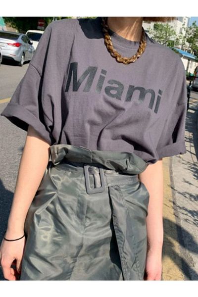 Know Γυναικείο καπνιστό μπλουζάκι με στάμπα Miami