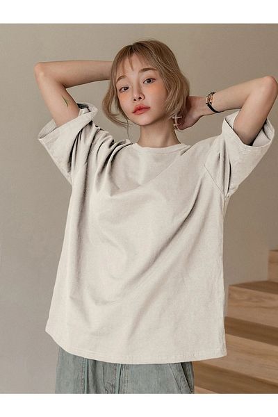 Know Damen-T-Shirt in Beige mit Fructification-Print in Übergröße