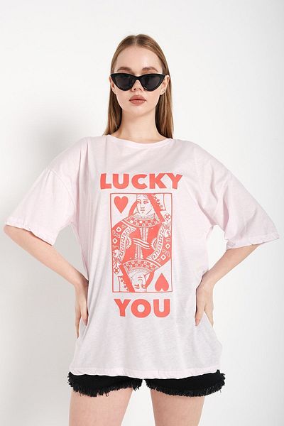 Know Γυναικείο μπλουζάκι σε σκόνη Oversize Pink Lucky You Printed