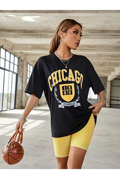 Know Women's Black Chicago 1980 Printed Oversize T-shirt