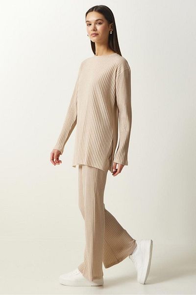 Know Women's Beige Corded Knitted Blouse Trousers Set